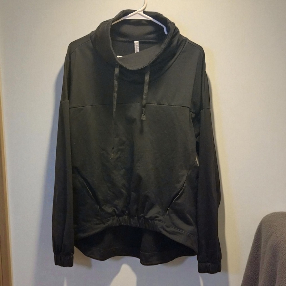 Fabletics Black Soft Pullover